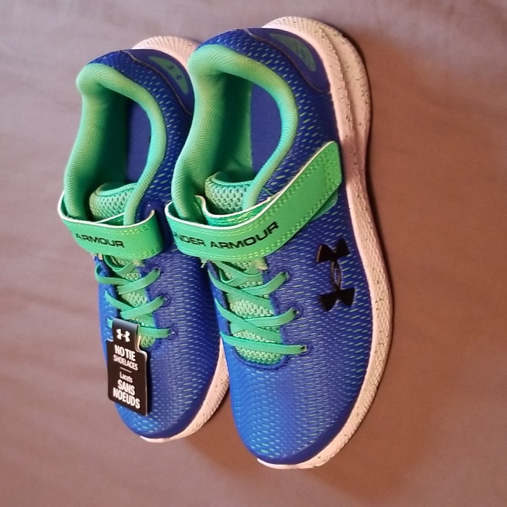 Big boys size 2 UA running shoes. NWT